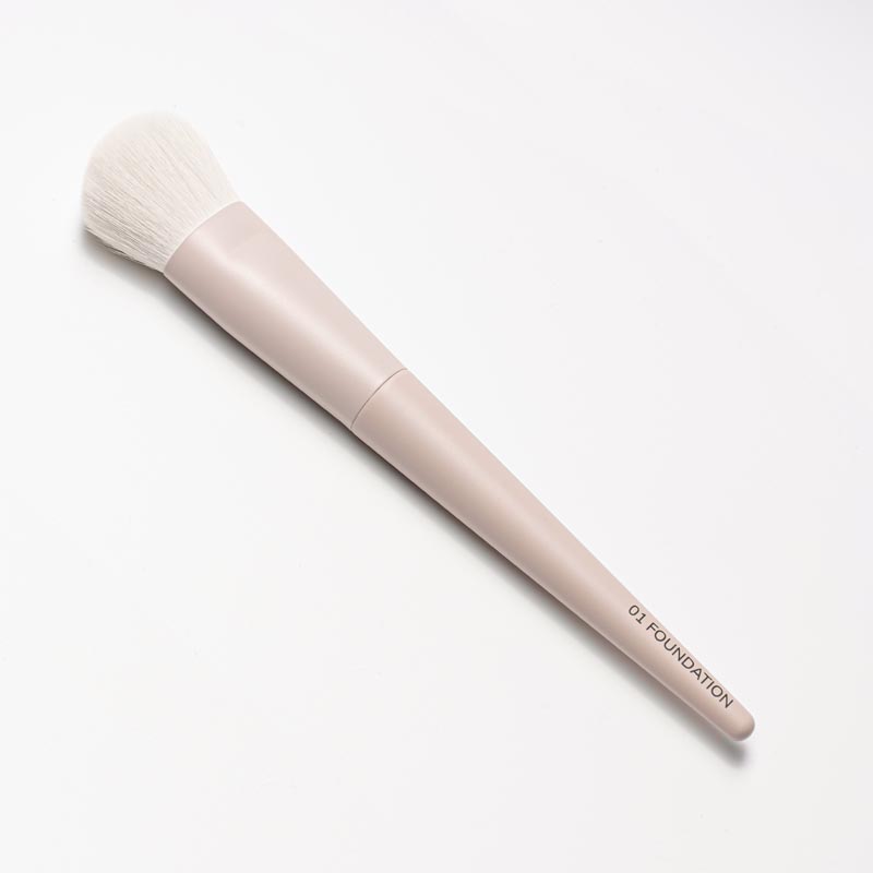 GI BEAUTY Foundation brush